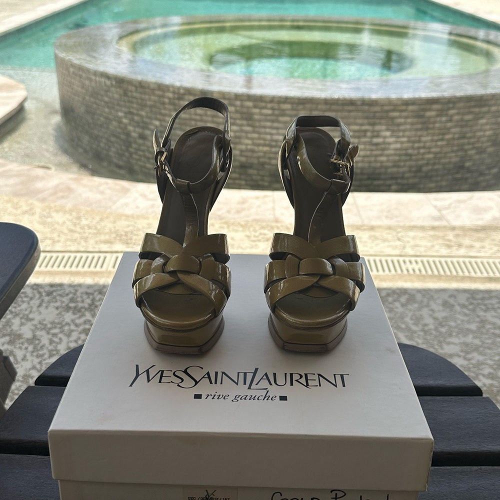 YSL Tribute 105 Sandals – Size 37.5 – Gold Patent Yak Embossed Leather